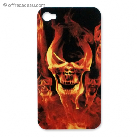 Coque iPhone 4 motif tête de mort en feu