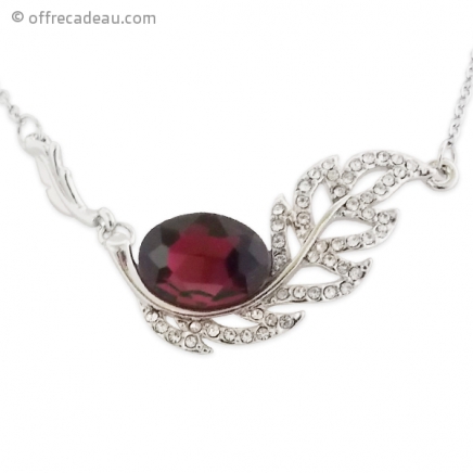 Collier argenté avec pendentif feuille strass et faux cristal rouge