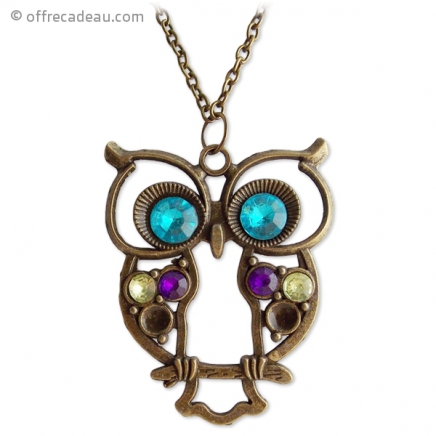 Collier argenté avec pendentif hibou et fausses pierres