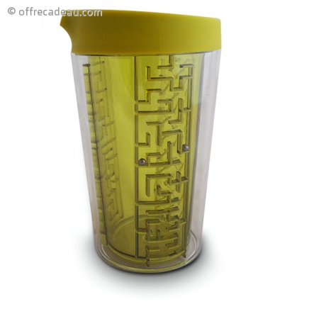 Tasse avec labyrinthe