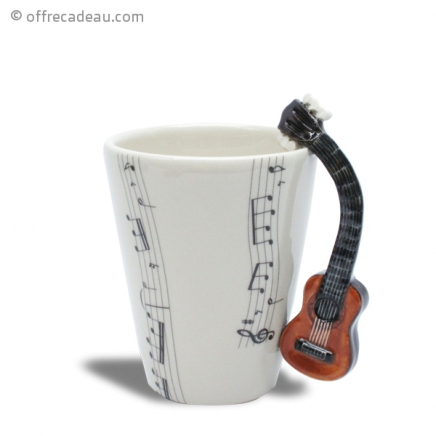 Mug avec partition de musique et anse en guitare sèche