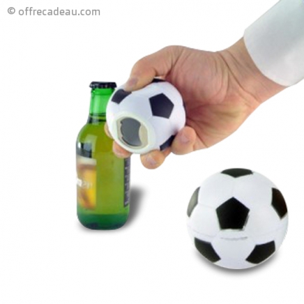 Décapsuleur sonore en forme de ballon de football