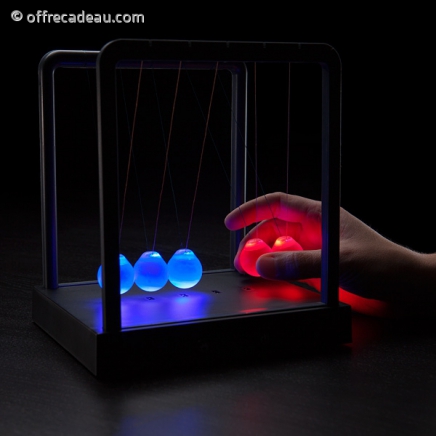 Balancier de Newton avec lumière LED
